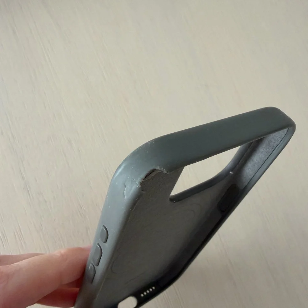 Apple iPhone 15 Pro Mag Safe Case in Clay